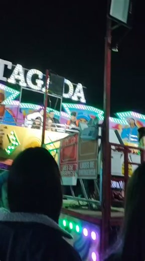 #PasaEnTrujillo #TRUJILLO JOVEN SE DESMAYA EN JUEGOS MECÁNICOS FRENTE AL REAL PLAZA Aún se desconoce las causas,según testigos no habría equipo de emergencia para atender estás situaciones | Prensa Total