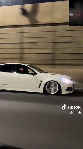 Holden Commodore SV6 VF Features and Insights