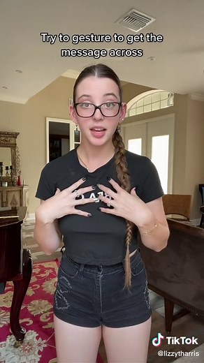 How to talk to a Deaf person if you don’t know sign language 🤟💖 #tips #advice #deafawareness #deaftiktok #deaf #communication #fyp #likeabombshell