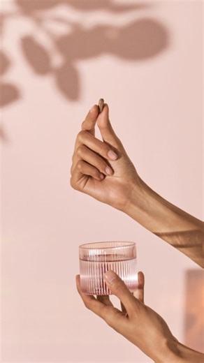 Verónica Salomé Bravo Rodríguez on Instagram: "No es solo qué vitamina tomas, es cuándo. El horario correcto puede hacer que funcione… o que no haga nada. Guárdate este video si quieres aprovecharlas de verdad ✨ #Vitaminas #SaludReal #HábitosSaludables #Bienestar #Autocuidado"