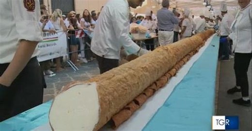 Il cannolo più lungo del mondo, Caltanissetta da Guinness