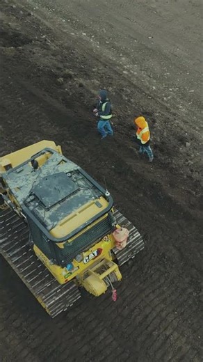 Remote Operation Training with Cat® Command on D3 and D6 Dozers