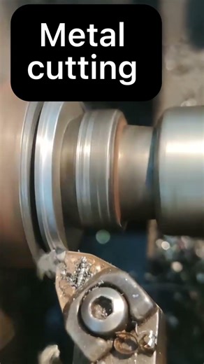 Metal cutting in lath