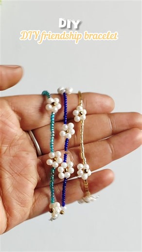 DIY Flower Friendship Bracelet 🌸 | Easy Handmade Friendship Day Bracelet ✨ #shorts