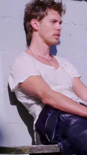 Austin Butler White Tee Fashion: Style Inspiration & Outfit Ideas