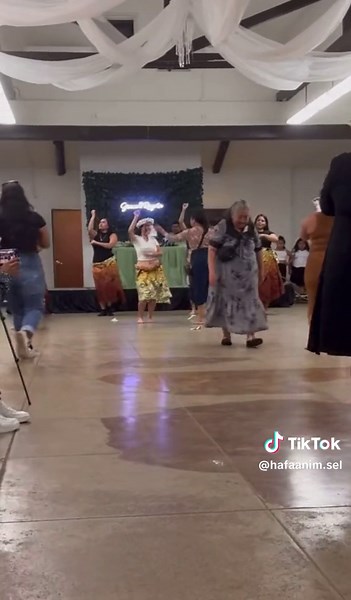 The Suda Sisters & their new sister in law Grace. 💚🇲🇵🇫🇲 #micronesian #pacificislander #kosrae #saipan #chuuk #wedding #Grace&Rayvin