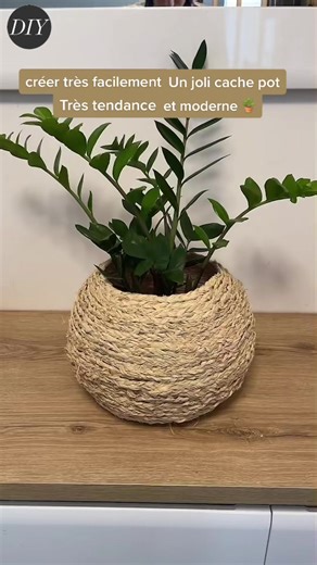 Créer un joli cache pot en raphia facilement