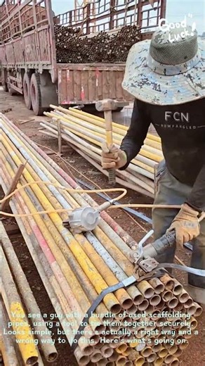 Tying Used Scaffolding Pipes Like a Pro 🔧📏