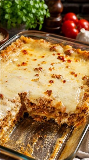 The Creamiest Lasagna You'll Ever Make!#lasagna #easyrecipes