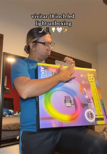 Unboxing the Vivitar 18 Inch LED RGB Light