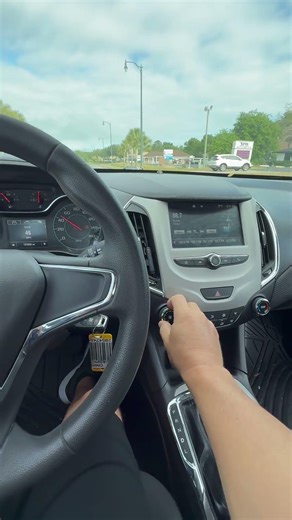 2016 Chevrolet Cruze drive