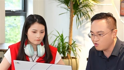 京东好电脑2025游戏生存指南必备利器，畅享丝滑电竞体验，高能配置应对多场景挑战，助你轻松攻克卡顿、闪退痛点，居家网课与团战两不误，高效散热设计让长时间作战更舒