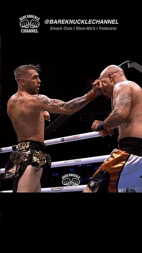 He didn’t see that coming.. 😳💥 #bkb #knockout #boxing