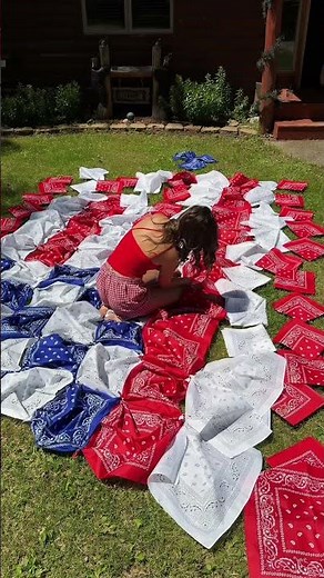 You HAVE to try this 4th of July DIY using bandanas!