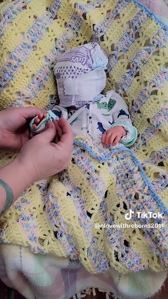 nlovewithreborns2011 (@nlovewithreborns2011)’s video of baby reborn