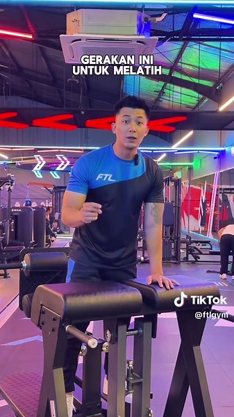 Cara Benar Back Extension untuk Punggung Strong