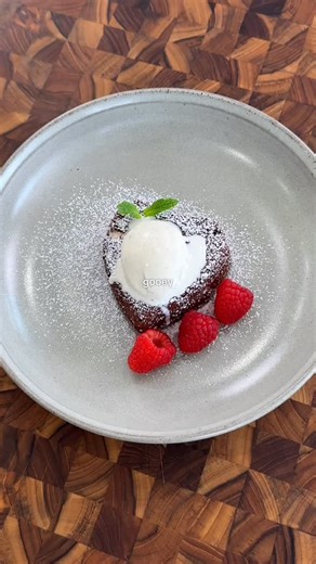 Sam Jose | Lava cakes for Valentine’s Day 🌹 Recipe: (Makes 4, 6oz ramekins) - 1/2 cup butter - 200g semi sweet chocolate (Melt together) - 3.5... | Instagram