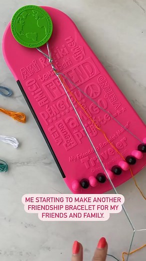 There's no better way to remember the fun times in our lives than with a colorful keepsake. #braceletmaker #friendshipbraceletstutorial #friendshipbracelets