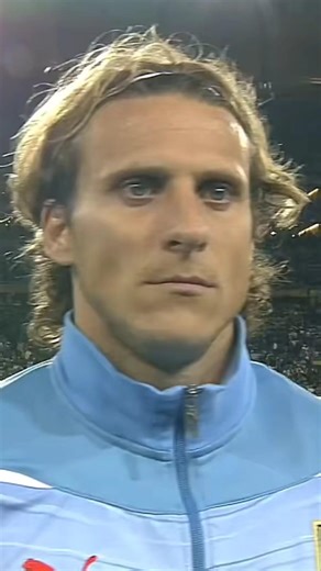 A LENDA QUE DOMINOU A JABULANI #futebol #diegoforlan #copadomundo