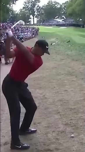 Tiger Woods' Clutch Recovery Moment at 2018 PGA Championship