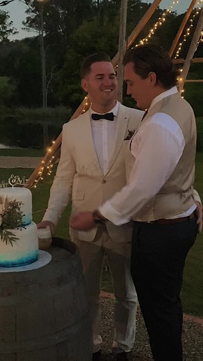 I dont think my nephew understood whst was happening 🙃 #wedding #nutptuals #gay #gaywedding #celebration #weddingcake #joke #humor