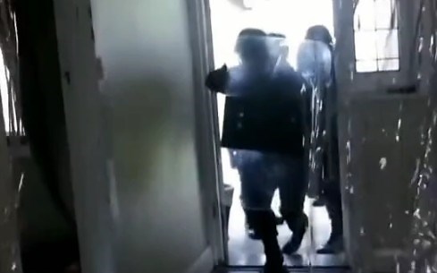 FBI！Open The Door！