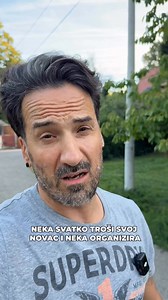 Benkovac i benkovačko područje su puno pretrpjeli u Domovinskom ratu od četnika. Ova akcija mentalnih komunista i ljevičarske agende nije slučajna u Benkovcu. Borba za Hrvatsku se vodi kroz mnogo dimenzija, jedna od njih je i - kultura. Nemam problem s tim da se u demokratskoj Hrvatskoj privatnim novcem financiraju i organiziraju stvari s kojima se mi, ogromna većina naroda, ne slaže. Platiš sam, dobiješ dozvole i radi. Ali, država ne smije financirati projekte koji ismijavaju naše vrijednosti, 