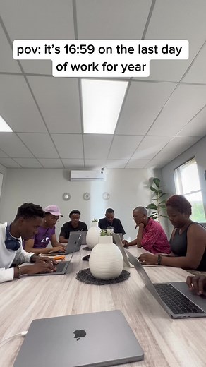 And it’s a wrap, ladies and gentleman! The next season of The Hive Group will be dropping in 2025.🚀 Stay tuned 👀📆 #officehumor #itstiiiiiiiiiiimmmmmeeeeee #officeyearend