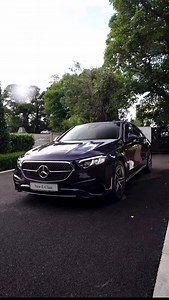 Brand New E300de AMG Plus available for 252 registration! Finished in Nautic Blue Metallic over Macchiato Beige Leather, this 2.0 Diesel Plug in Hybrid E-Class has 328bhp combined and 100km of fully electric range. Specification includes: ✅Keyless Entry ✅LED High Performance Lights ✅Electric Folding Mirrors ✅Electric Heated Memory Seats ✅360 Degree Cameras ✅64 Colour Ambient Lighting ✅Wireless Smartphone Integration ✅Cruise Control ✅Active Brake Assist ✅Active Lane Assist ✅Parking Sensors ✅Parkt