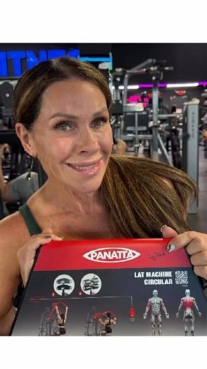 Trying out some cool Panatta Sport equipment while making an appearance at Cult Fitness Vegas! Great atmosphere at Cult plus tons of incredible tools to help shape your physique!! @topfans @highlight | Monica Brant