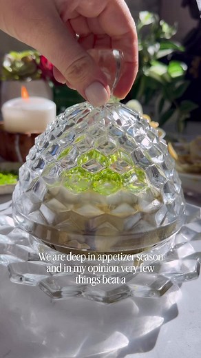 Delicious Garlic Artichoke Dip Recipe for Entertaining