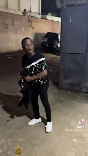 Aos baixinhos, o que não lhes foi dado na altura, foi-lhes dado na boca. Esses trazem azar! | Edy Lobo