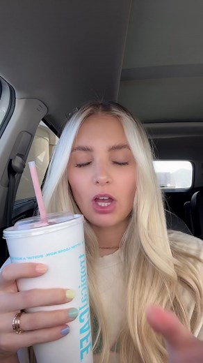 Bahama Mama Smoothie: Tropical Smoothie Cafe Must-Try