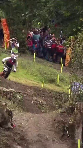 Watch @daknorton's second-place run of total determination, power, and aggression, as well as some feet-out sketchy moments 🔥 Enjoy it! Les Gets 🇫🇷 here we come! #intensecycles #intenseforlife #intensefactoryracing | Intense Cycles USA, Inc.