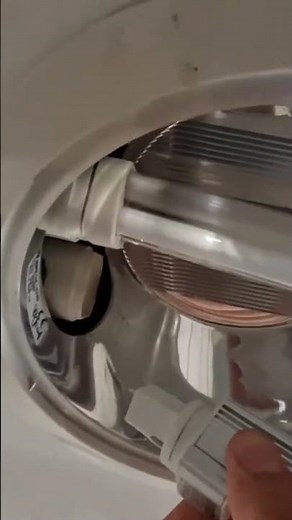 Comment changer une lampe d'un downlight / ampoule / LED / luminaire / Eclairage lumière vers le bas