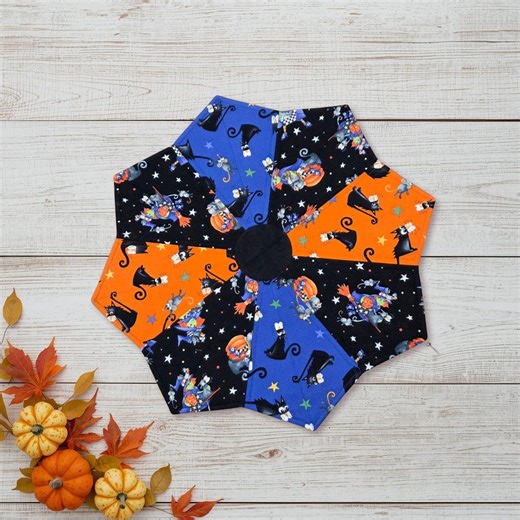 Halloween Table Topper: Cats, Ghosts, and Witches - Etsy