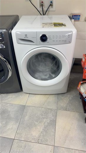 Cleaning the washer! ‪@electroluxus‬