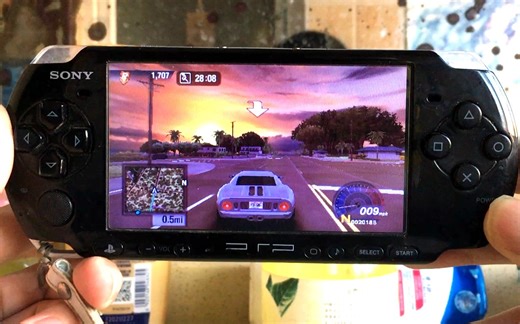 震惊！一款PSP实机运行都掉帧的赛车游戏《无限试驾》！(含下载地址）