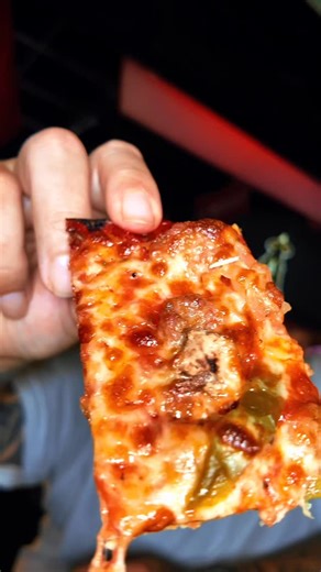 Fox Peña on Instagram: "@michaelspizzachicago 4091 N. Broadway 📍 Chicago, IL 60613 Mon -Thurs 11:00AM - 11PM Fri- Sat 11:00AM - 12Midnite Sunday 11:00AM - 10PM Micheal’s on Broadway is one of those spots the city keeps sleeping on. Quietly, they’re serving up the kind of pizza Chicago swears it lives for—yet somehow, the hype skips right past them. Why is that? All I’m saying is, don’t meet me there, beat me there. Because on my visit, Micheal’s wasn’t just good—it was on point. #FoxCitoEats #C