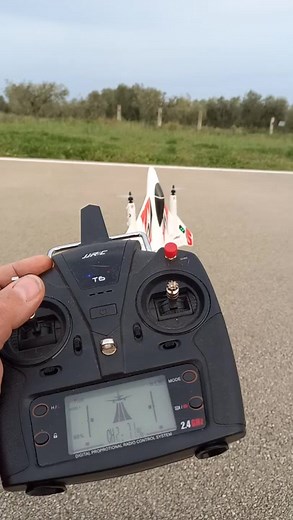 18K views · 137 reactions | This little rc jet is amazing #rcplanes #rcjet #VTOL #Drone | RC Reporter | Facebook