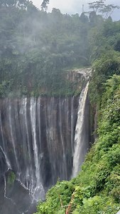 2.9K views · 2K reactions | dari Air Terjun Tumpak Sewu 2, Pronojiwo, Lumajang, Jawa Timur . shot on GoPro HERO 12 Black @goproid digendong Speedybee Mario 5 @speedybee_fpv #tumpaksewu #lumajang | Andrea Ramadhan | Facebook