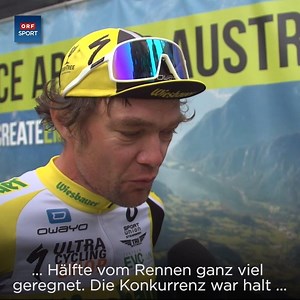 Christoph Strasser jubelt beim Race Around Austria trotz schwieriger Bedingungen über einen neuen Streckenrekord. | ORF Sport