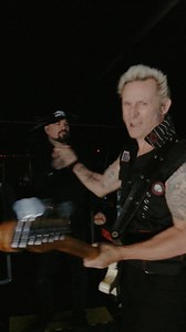 And that's how you start a show !! 🎸🤘🏻⚡🙌🏻 🎥 Ryan Baxley | Green Day