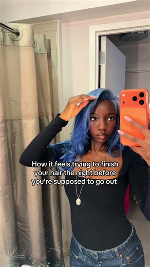 Sista I almost lost my mind. The unit I used I super thick so be mindful if you’re using the water color method to dye it. USE A BIGGER TUB 😫 learn from me #bluehair #dyedhair #613hair #phatimatalks #613
