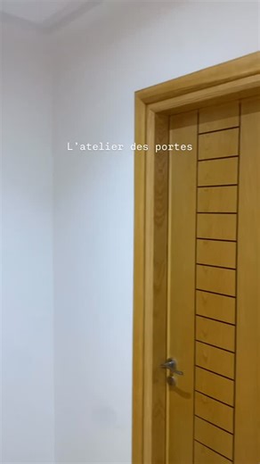 L'atelier des portes on Instagram: "🌿💎 L’élégance prend forme dans chaque détail 💎🌿 🚪 Notre porte intérieure en frêne incarne la noblesse du bois naturel et un design raffiné, moderne et intemporel 🌸 💫 Une création qui respire la lumière ☀️, la chaleur 🔥 et la modernité 🪵, parfaite pour sublimer votre intérieur avec une touche de luxe discret ✨ 🇹🇳 Produit 100% Tunisien ❤️ 🪵 Signé avec passion par L’Atelier des Portes 🤎 📞 Tél : 22 388 432 💬 WhatsApp : 25 750 148 ⸻ #🚪 #porteintérie