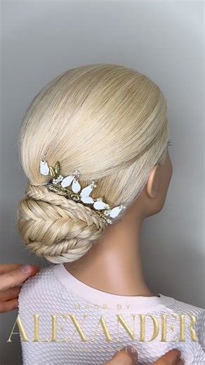 Dreamy Fishtail Fairytale Hair: The Low Bun with onlY 3 ponytails „in few minutes 🤗 Updo Romantic 🥰 . “Feel like a queen with this elegant and royal braided hairstyle. Updo quick & easy Bridal Updo Romantic & Elegant Easy & Simple Romantic Simple & Easy Hair Tutorial Romantic 🥰 ✨WATCH ✨LEARN ✨SAFE #fashionstyle #hairstyling #longhairstyles #wedding #braidstyles #weddinginspiration #bridalstyle | MadeByAlexander