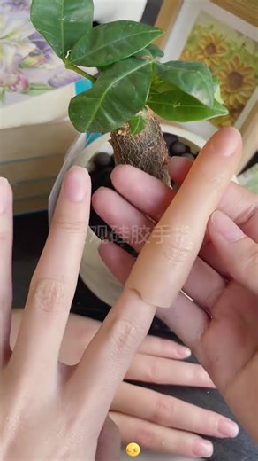 A warm finger #beautiful silicone finger #finger missing #prosthetic finger