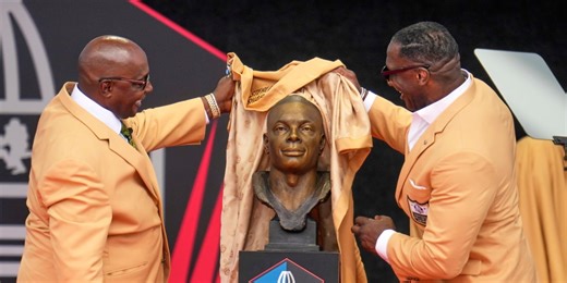 Sterling Sharpe becomes first Gamecock inducted into Pro Football Hall of Fame