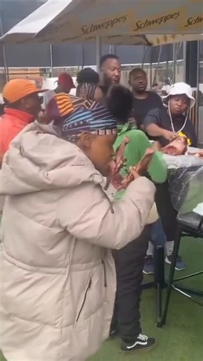 Nidla nemhlathi yezinja egoli kanti | USphiwe LowamaMncwabe Umzukululu KamaNjilo