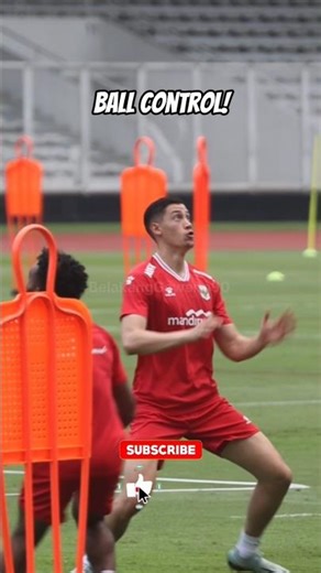 LATIHAN TIMNAS INDONESIA JELANG LAWAN BULGARIA!